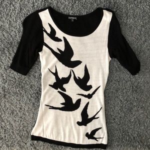 short sleeved tight knit bird silhouette sweater